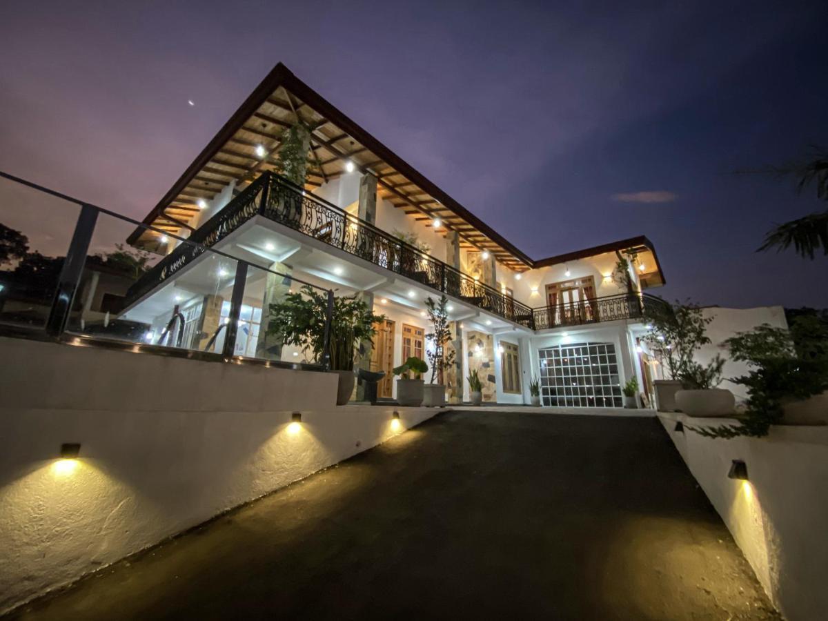 Danisco Leisure Bunglow Канди Экстерьер фото